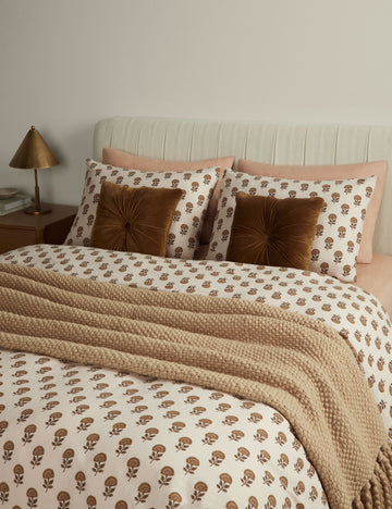 #color::marigold #size::full-queen #size::king-cal-king #type::duvet-cover #type::duvet-set