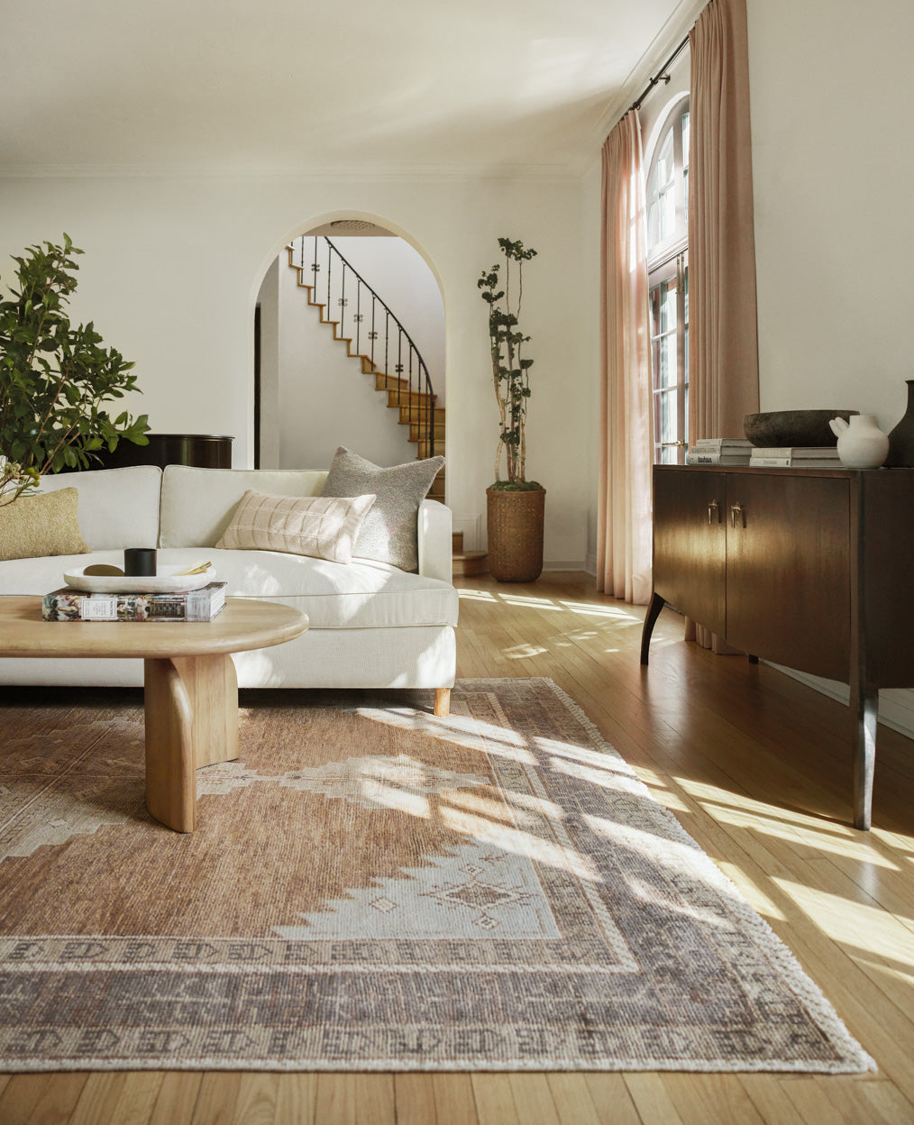 5 Rules To Pairing Your Pillows