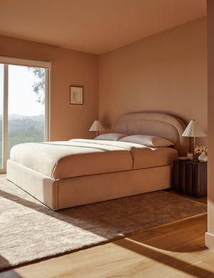 Newbery Platform Bed : Rose Vintage Velvet / Queen