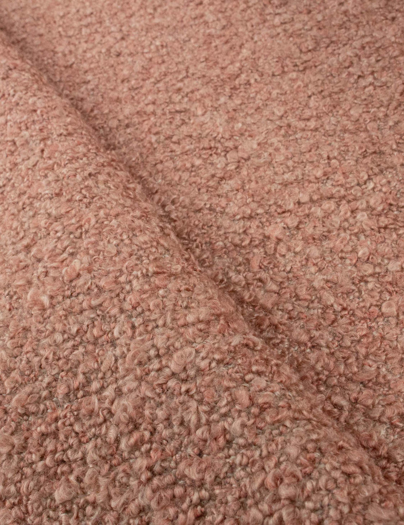 #color::blush-boucle