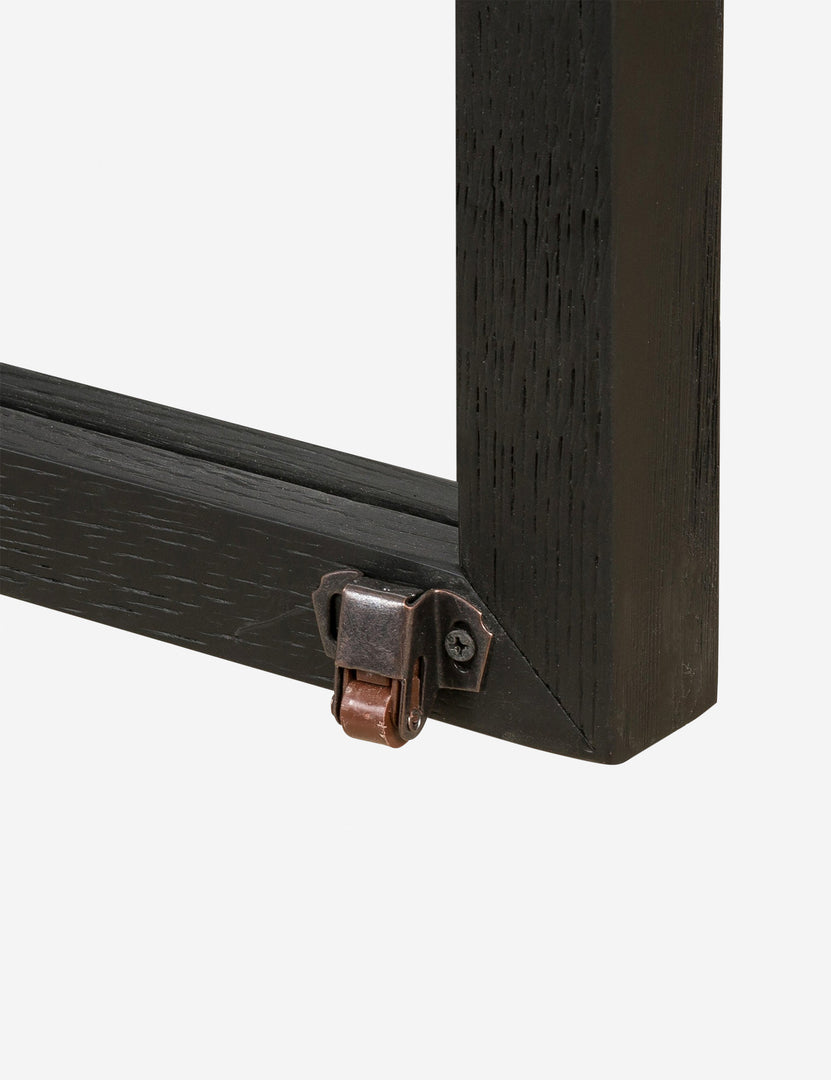 #color::black #size::79-w