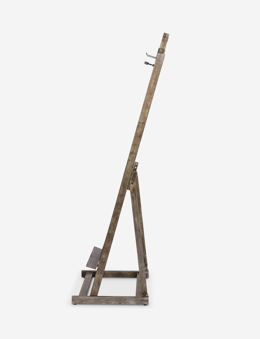 #color::brushed-iron