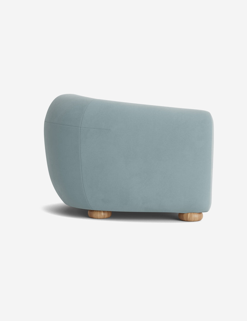 #color::sky-blue-classic-velvet