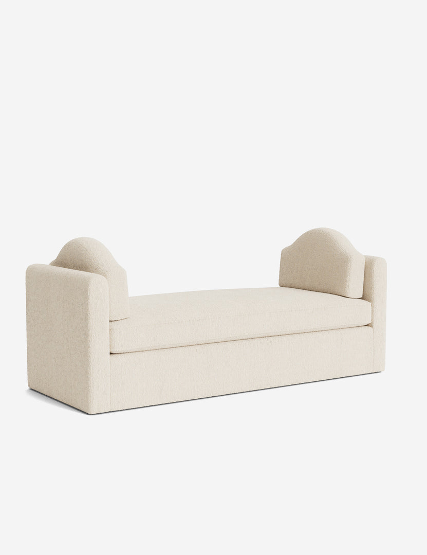 #color::white-boucle