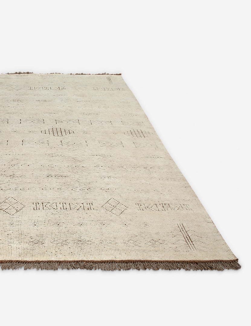 #color::cream #size::8--x-10- #size::9--x-12-