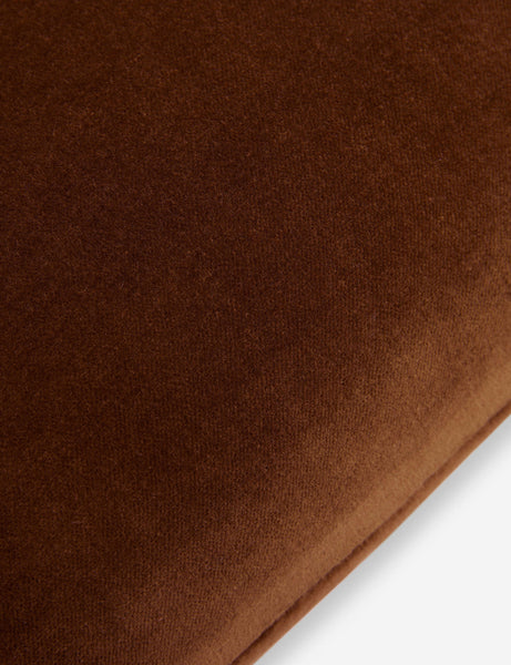 #color:chestnut #style::lumbar #style::square