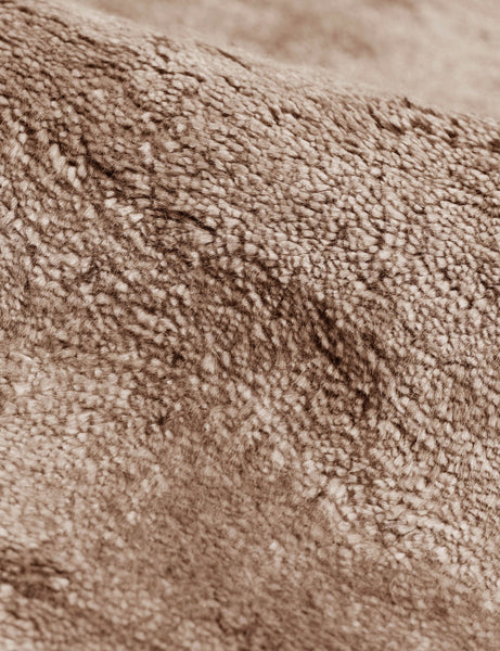 #color::sand-dune #size::6--x-9- #size::8--x-10- #size::9--x-12- #size::10--x-14- #size::12--x-15- #size::6--round #size::8--round