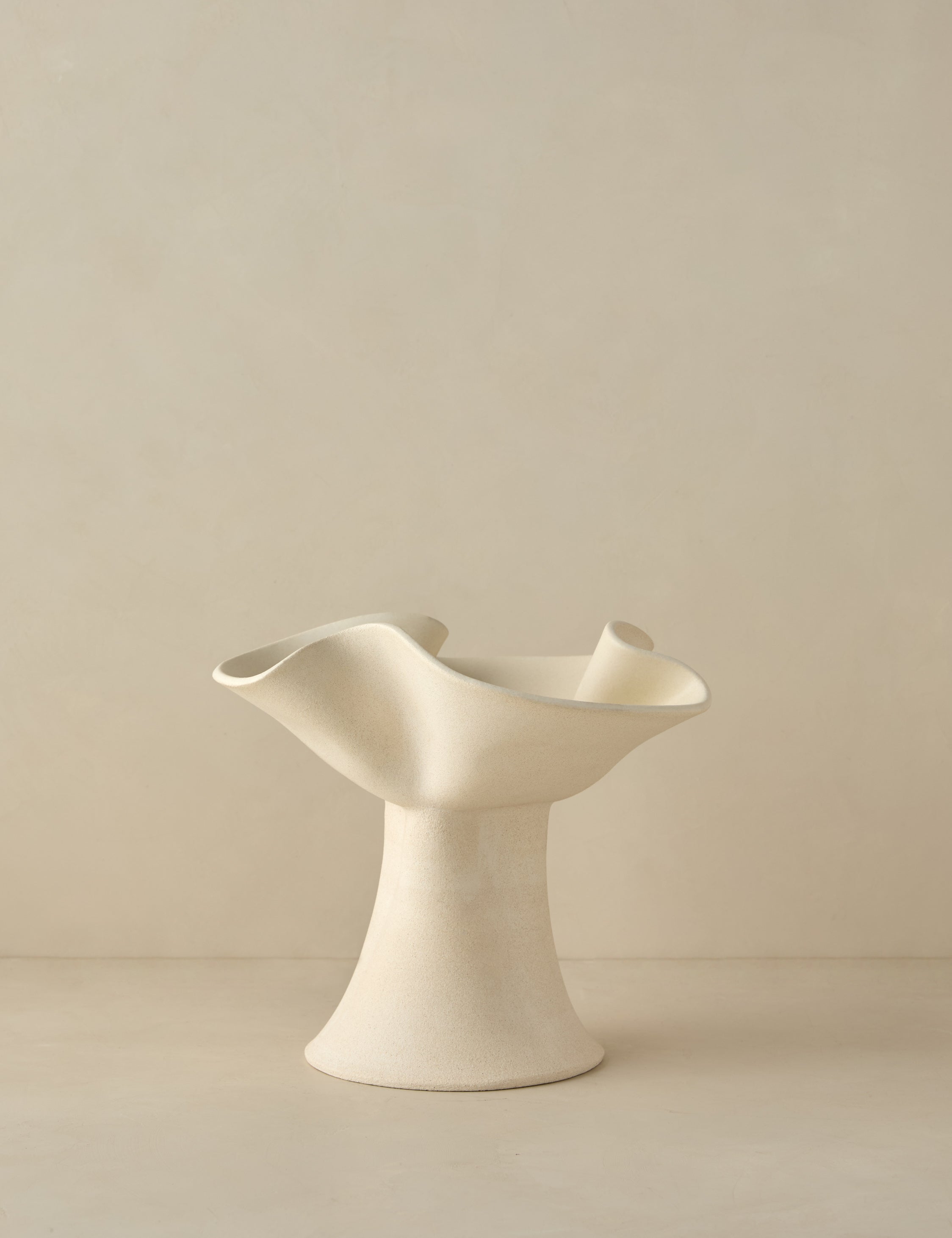#color::ivory