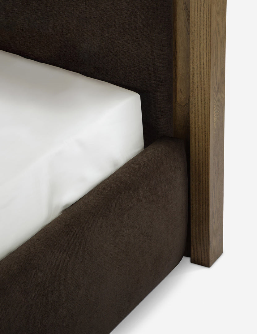 #color::brown #size::queen