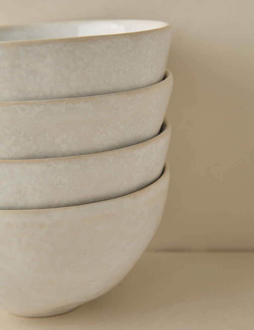 #color::white #style::cereal-bowls--set-of-4