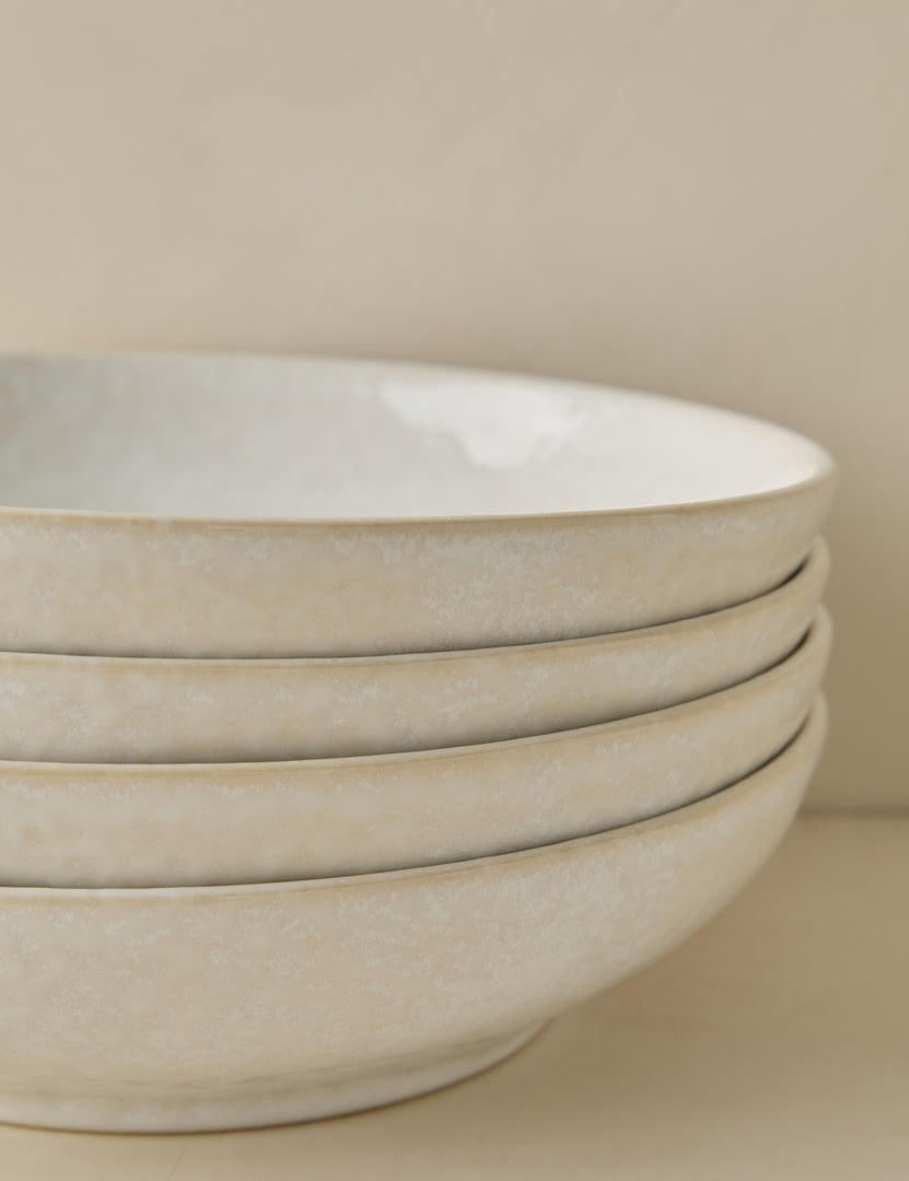 #color::white #style::pasta-bowls--set-of-4