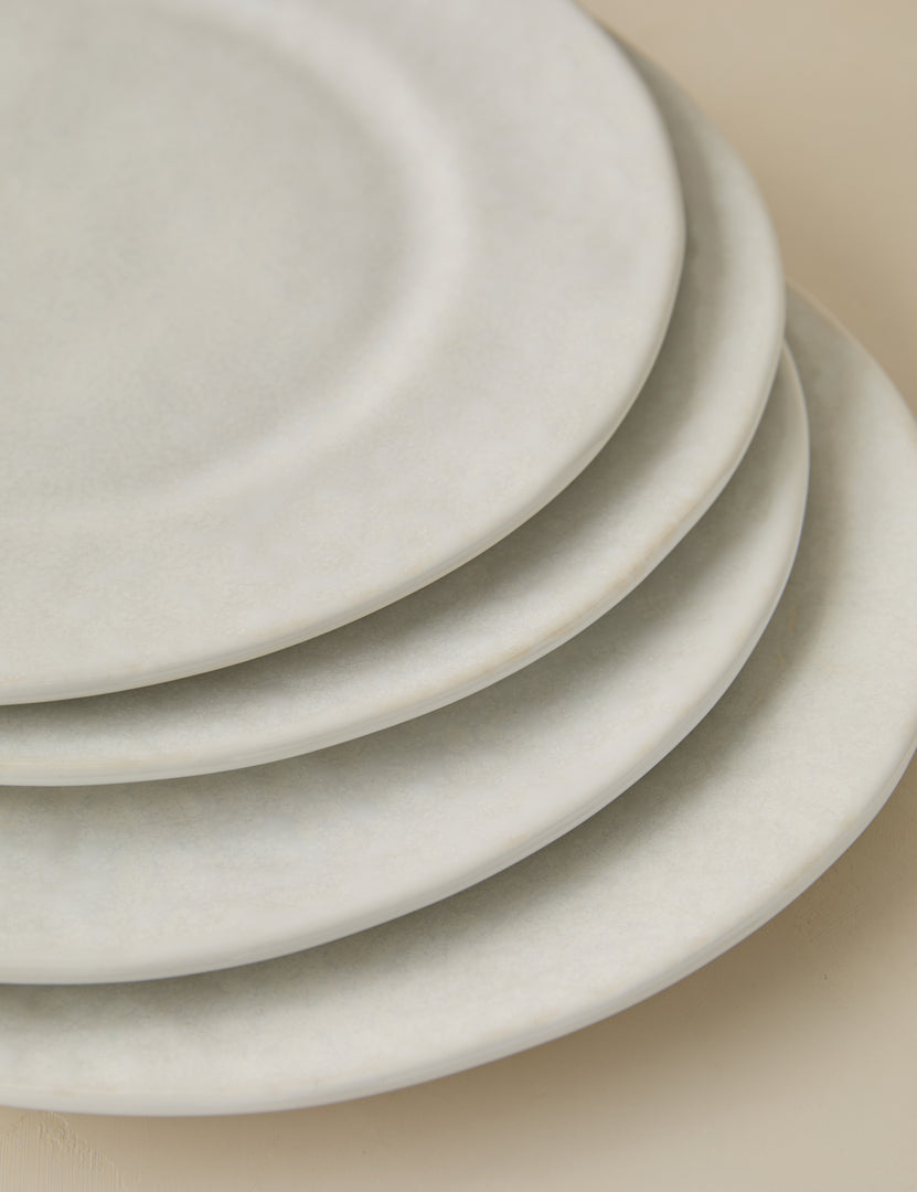 #color::white #style::salad-plates--set-of-4