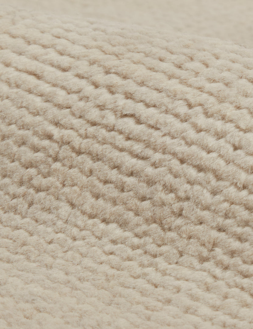 #color::ivory #size::6--round #size::8--round