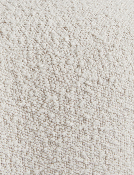 #color::ivory-boucle