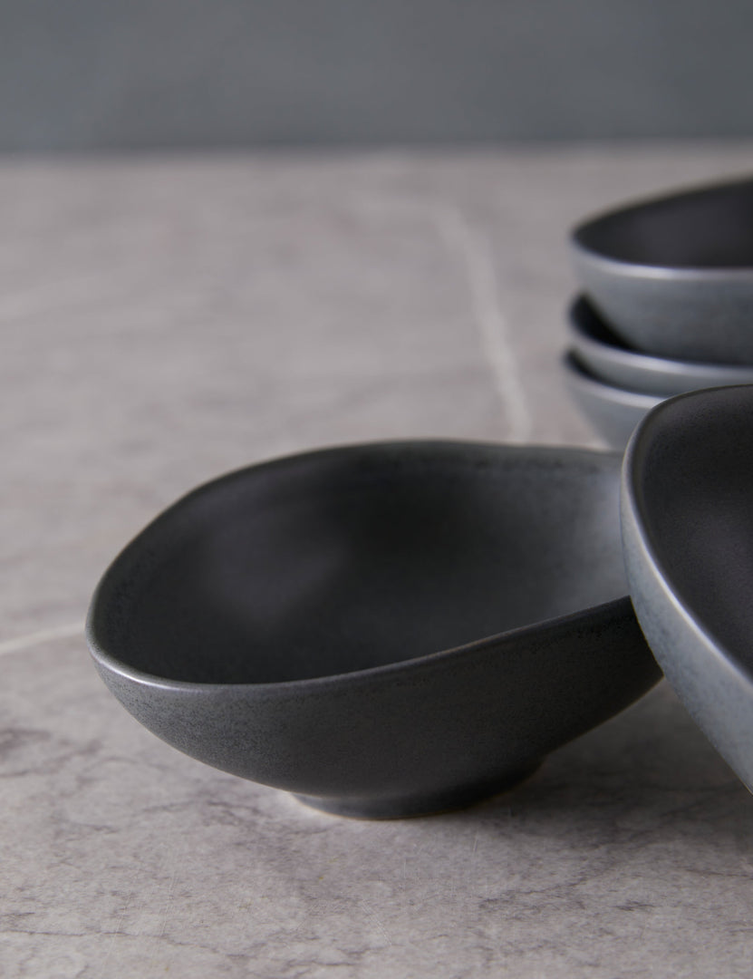 #color::black #style::oval-bowls--set-of-7