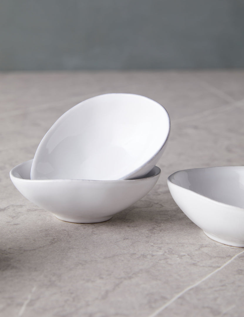 #color::white #style::oval-bowls--set-of-6