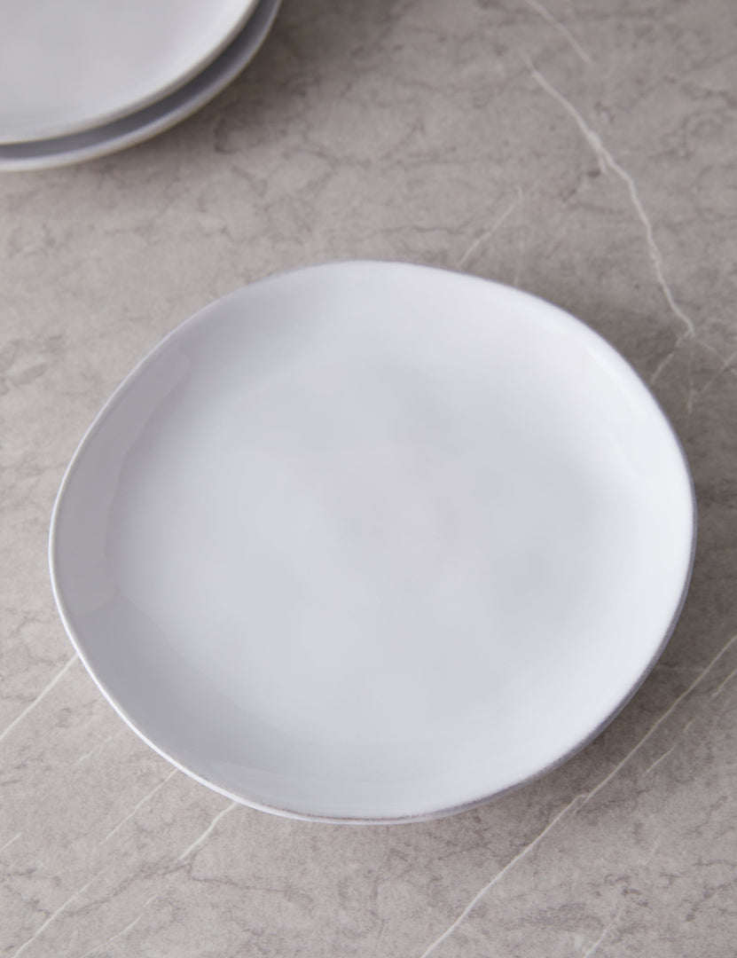 #color::white #style::salad-plates--set-of-6