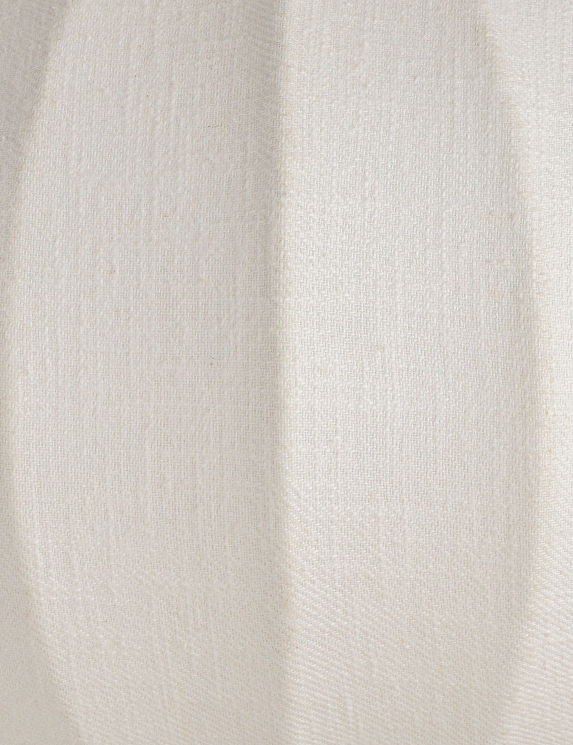 #color::white #size::24-dia