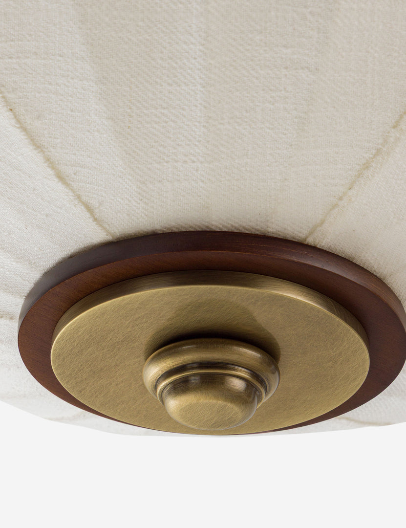 #color::white #size::36-dia