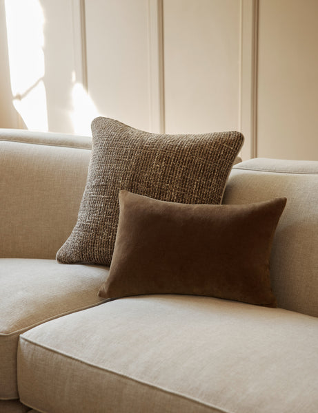 #color::olive #style::lumbar  #fill type::with-feather-down-insert  #fill type::pillow-cover-only 