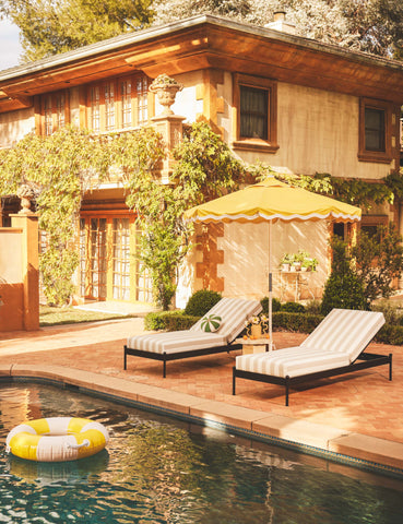 Outdoor Chaise Lounges + Daybeds