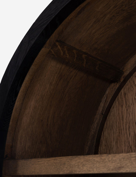 #color::oak-and-black