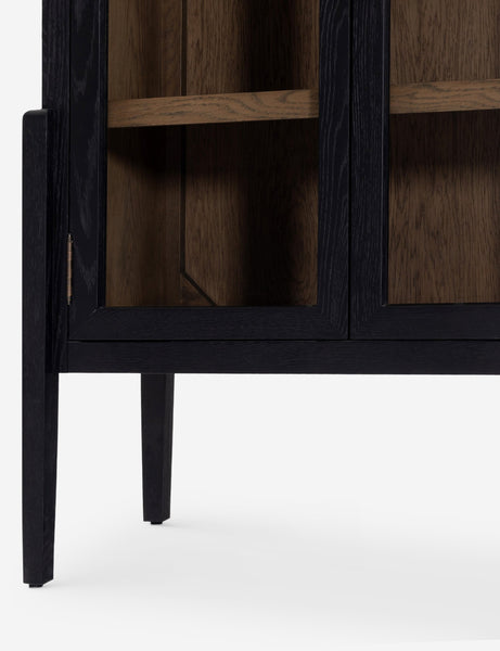 #color::oak-and-black