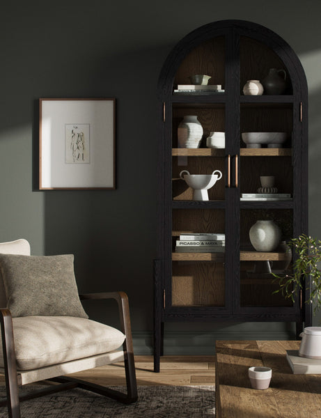 #color::oak-and-black