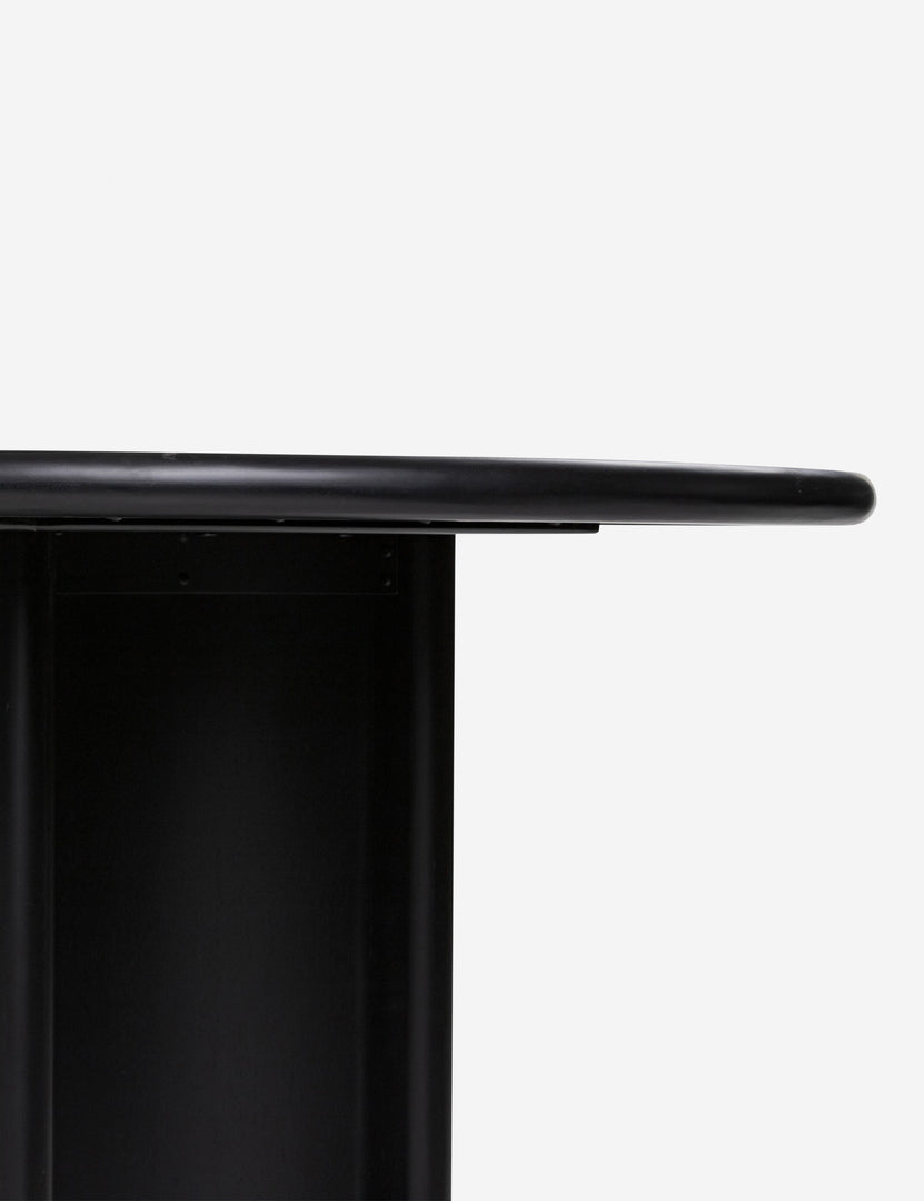 #color::black #size::118-w