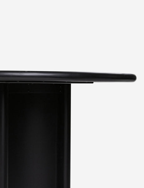 #color::black #size::118-w