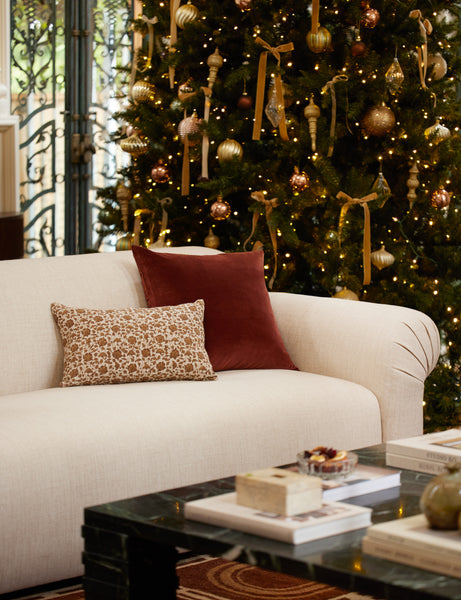 #color::sangria #style::square #fill type::with-feather-down-insert  #fill type::pillow-cover-only 