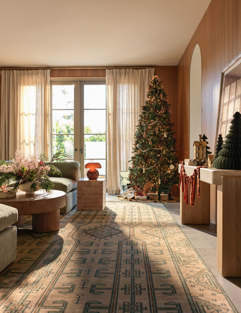 #color::taupe #size::2--x-3- #size::2-6--x-8--runner #size::3--x-5- #size::4--x-6- #size::5--x-8- #size::6--x-9- #size::8--x-10- #size::9--x-12- #size::10--x-14- #size::12--x-15-