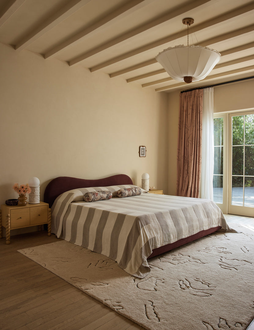 #color::white #size::32-dia