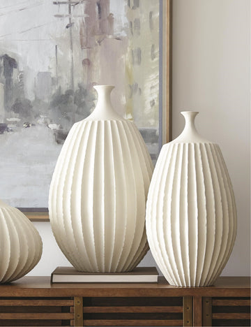 #color::ivory #size::medium #size::large