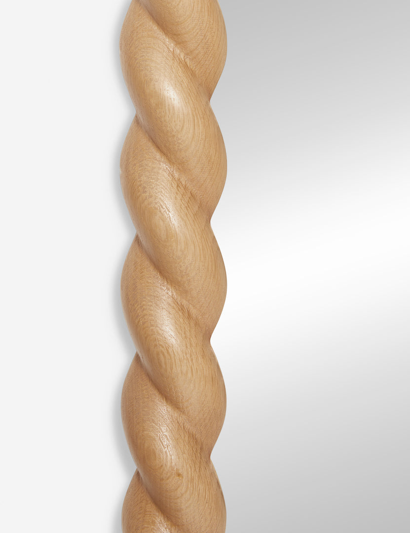 #color::natural #size::large #size::small