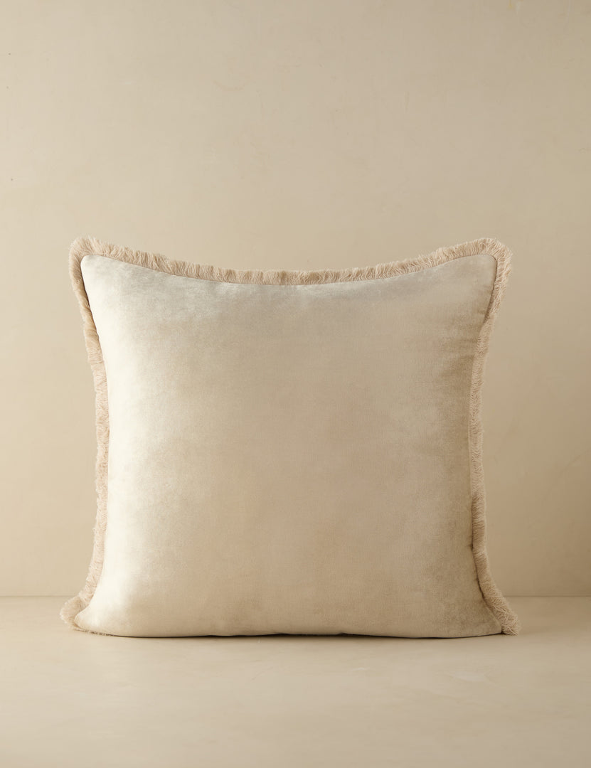 #color::champagne #style::square