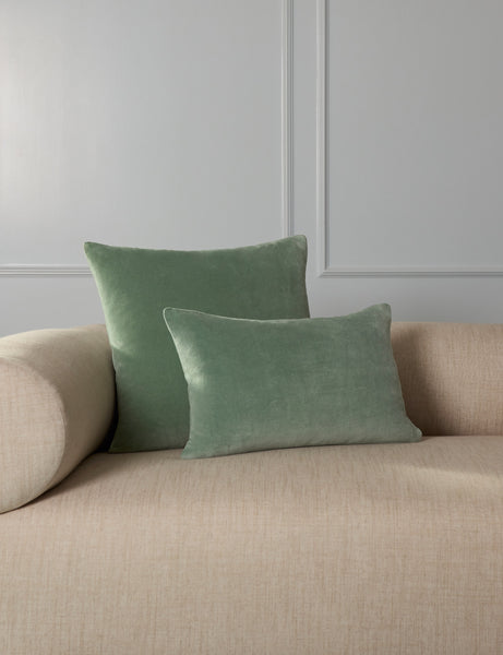 #color::celeste #style::square #style::lumbar