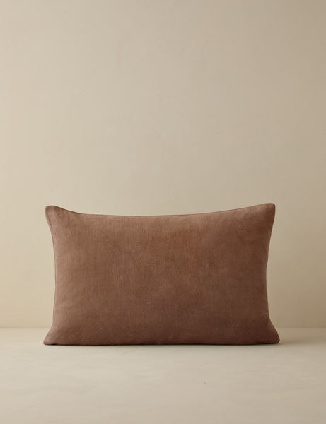 #color:dusty-pink #style::lumbar #fill type::with-feather-down-insert  #fill type::pillow-cover-only 