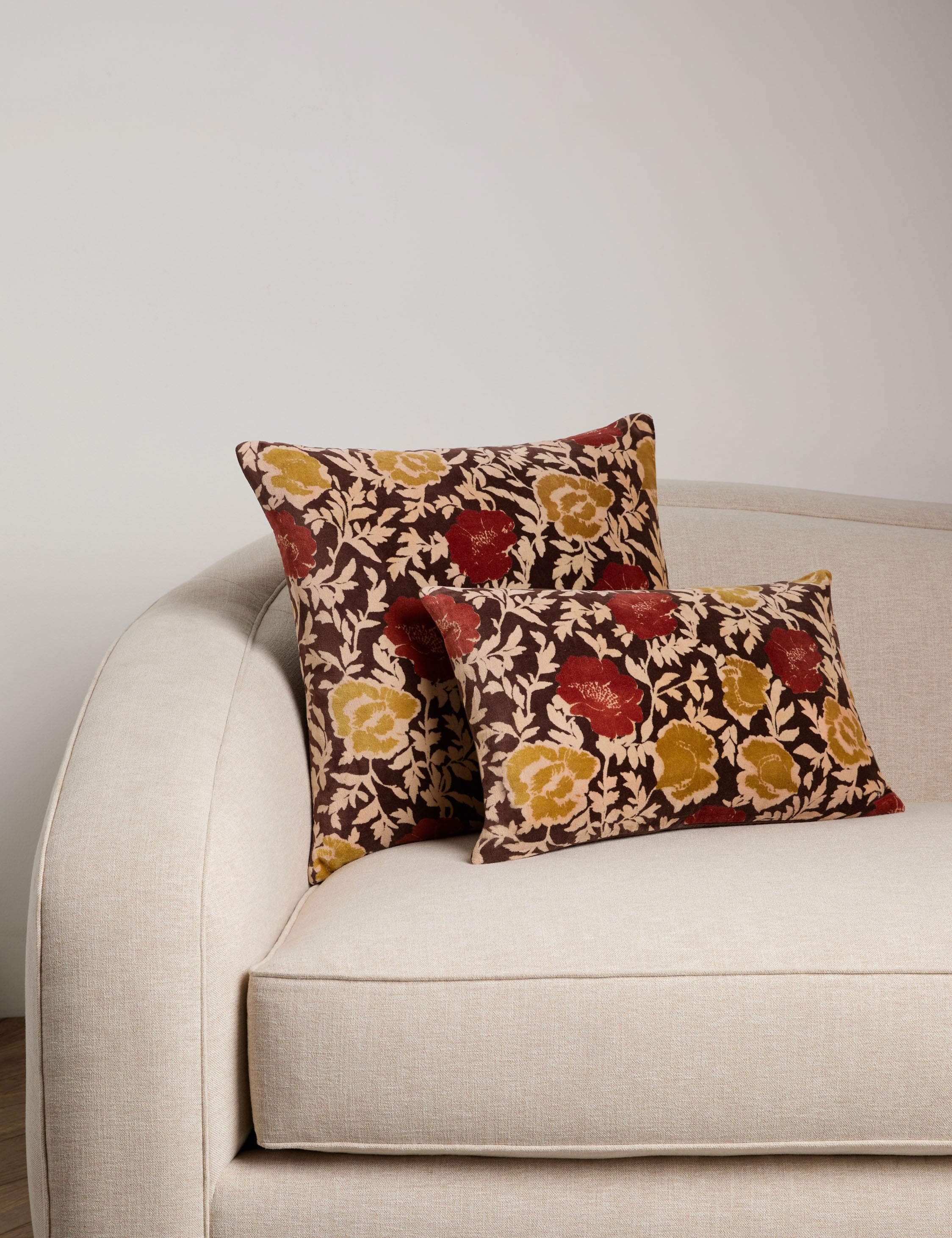 #color::autumn #style::lumbar #style::square #fill type::with-insert
