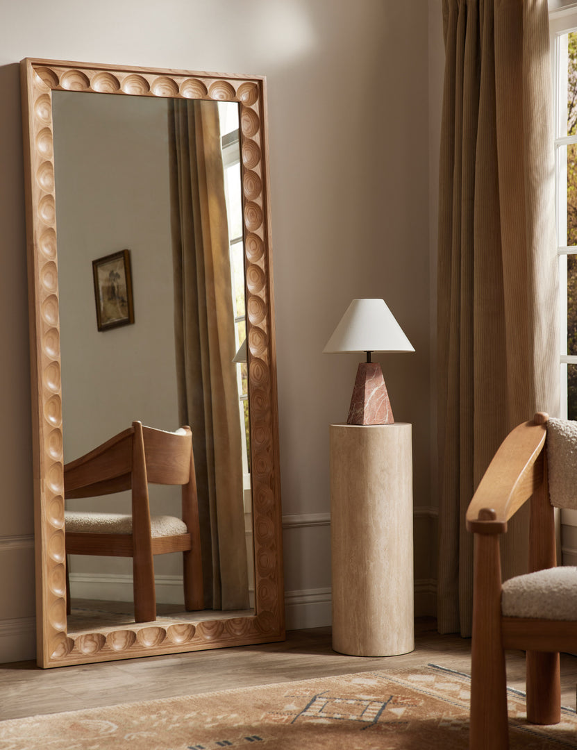 #color::natural #size::large