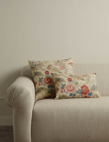 #color::sandalwood #style::square #style::lumbar