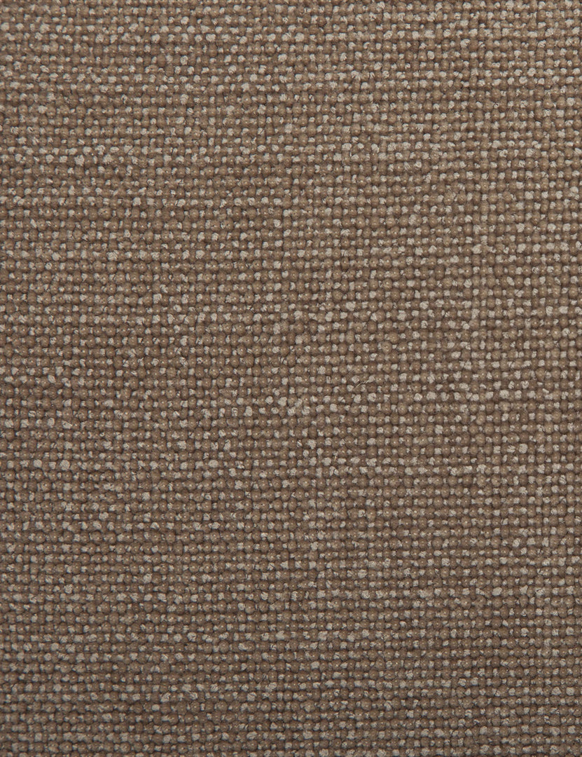 #color::taupe #configuration::right-facing