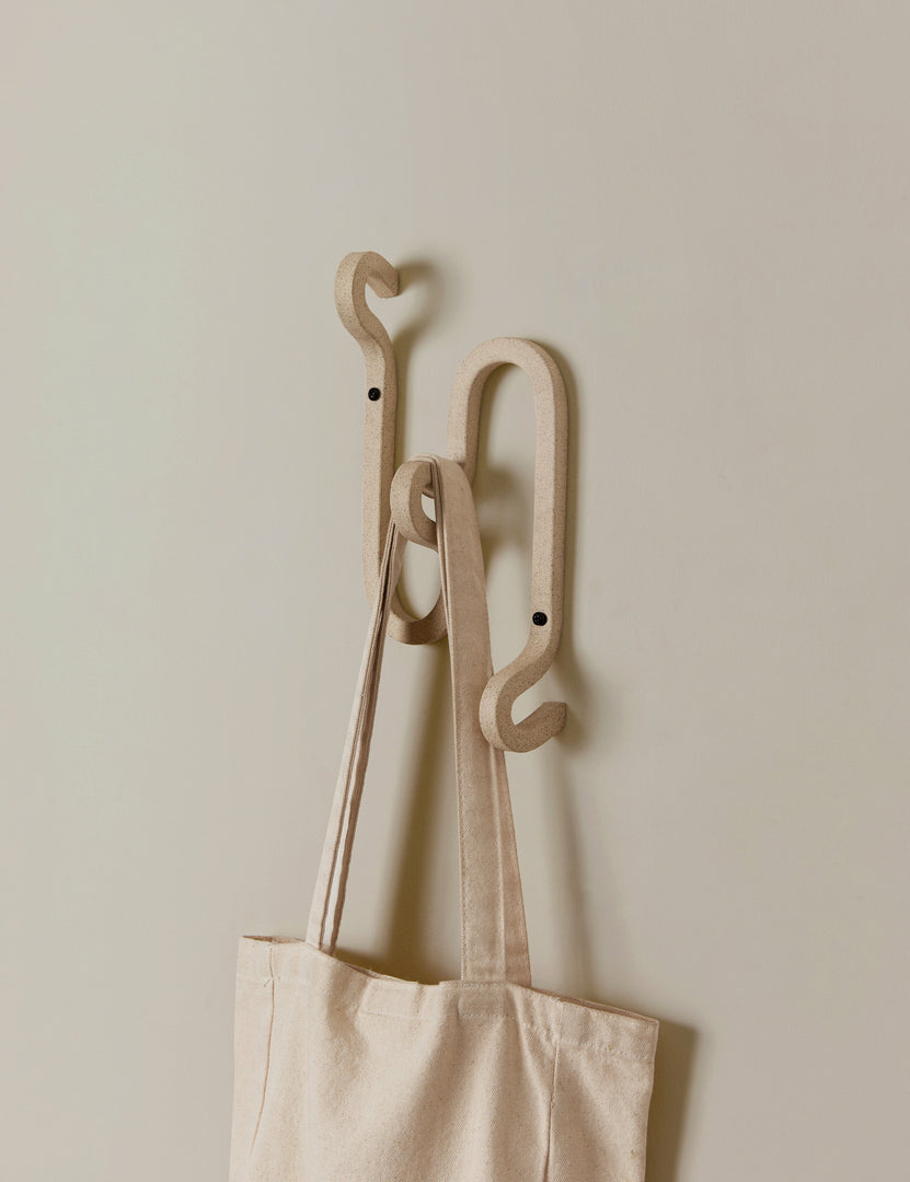 #color::sand #style::narrow