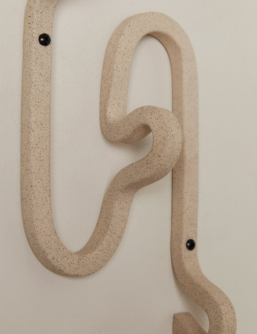 #color::sand #style::narrow