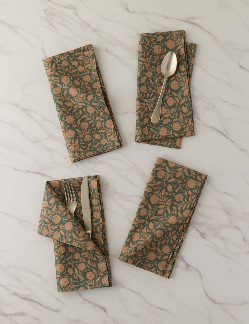 #color::clover-and-flamingo #style::napkin--set-of-4