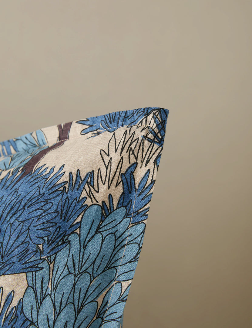 #color::blue #size::euro