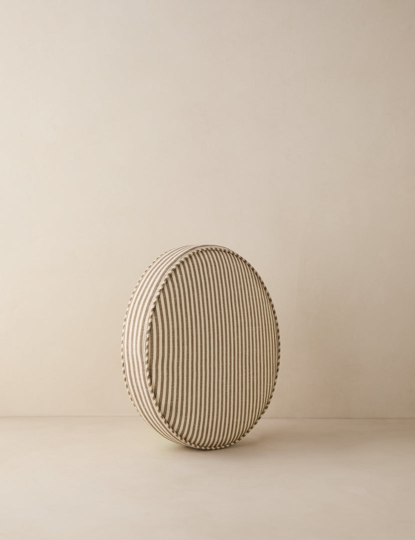 #color::dark-olive #style::disc