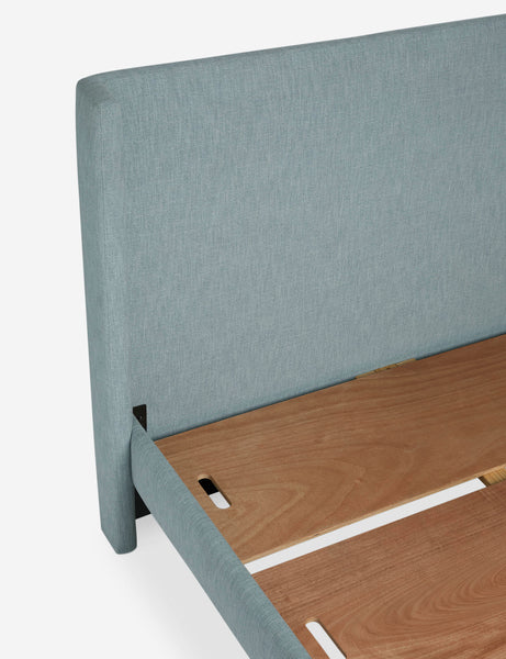 #color::pool #size::king #size::queen