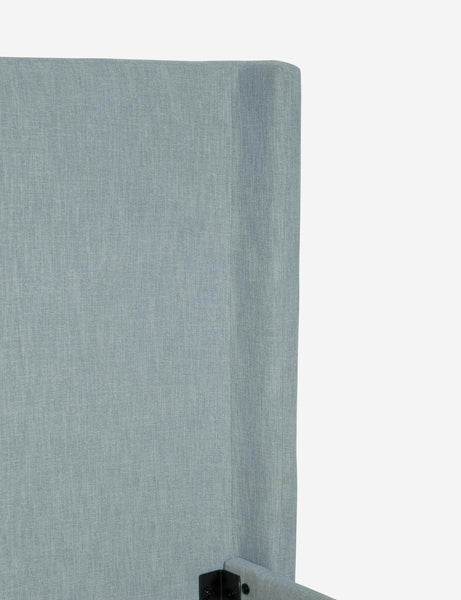 #color::pool #size::king #size::queen