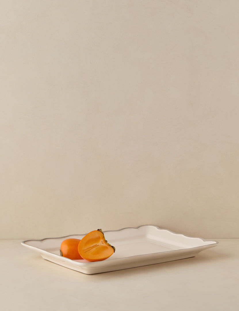 #color:silvia-in-gray #style::rectangular-platter